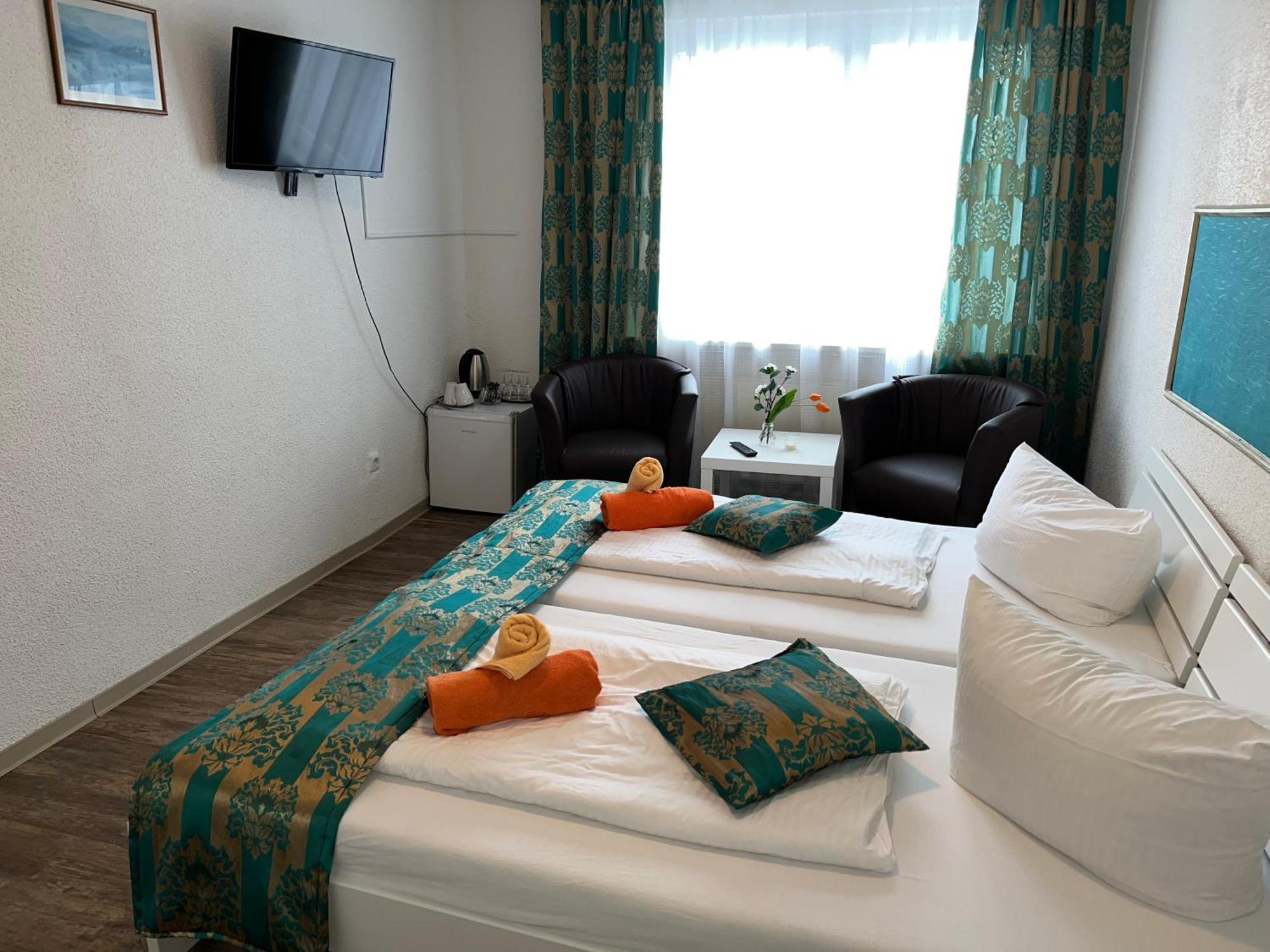 בוטיאדינגן Hotel Filoxenia מראה חיצוני תמונה